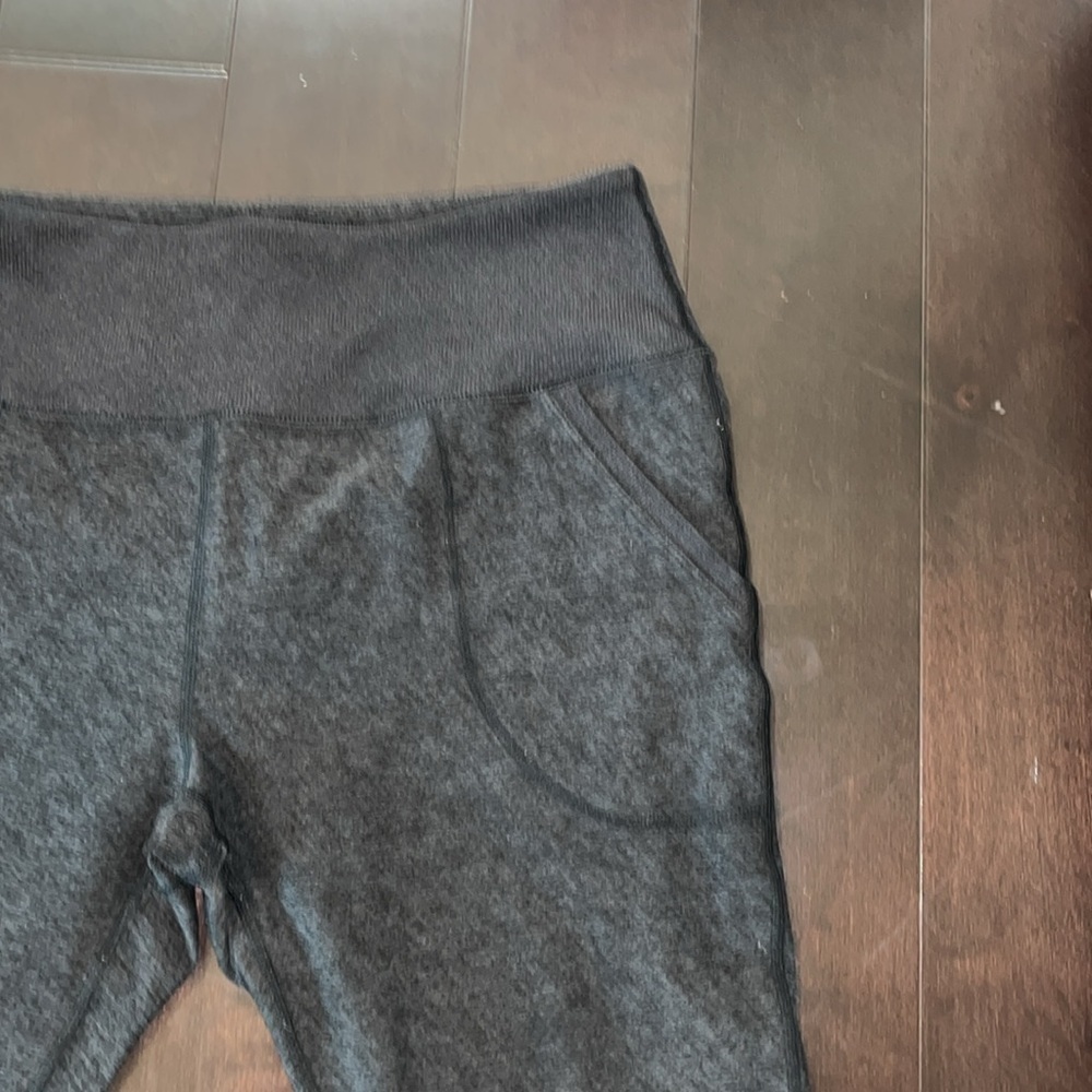 Zelle Joggers Gray Size XL. Excellent Condition. NWOT - Picture 2 of 8